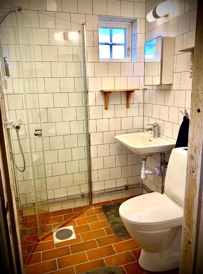 Scenic Small Guesthouse On Horse Farm By The Lake Frösö المظهر الخارجي الصورة